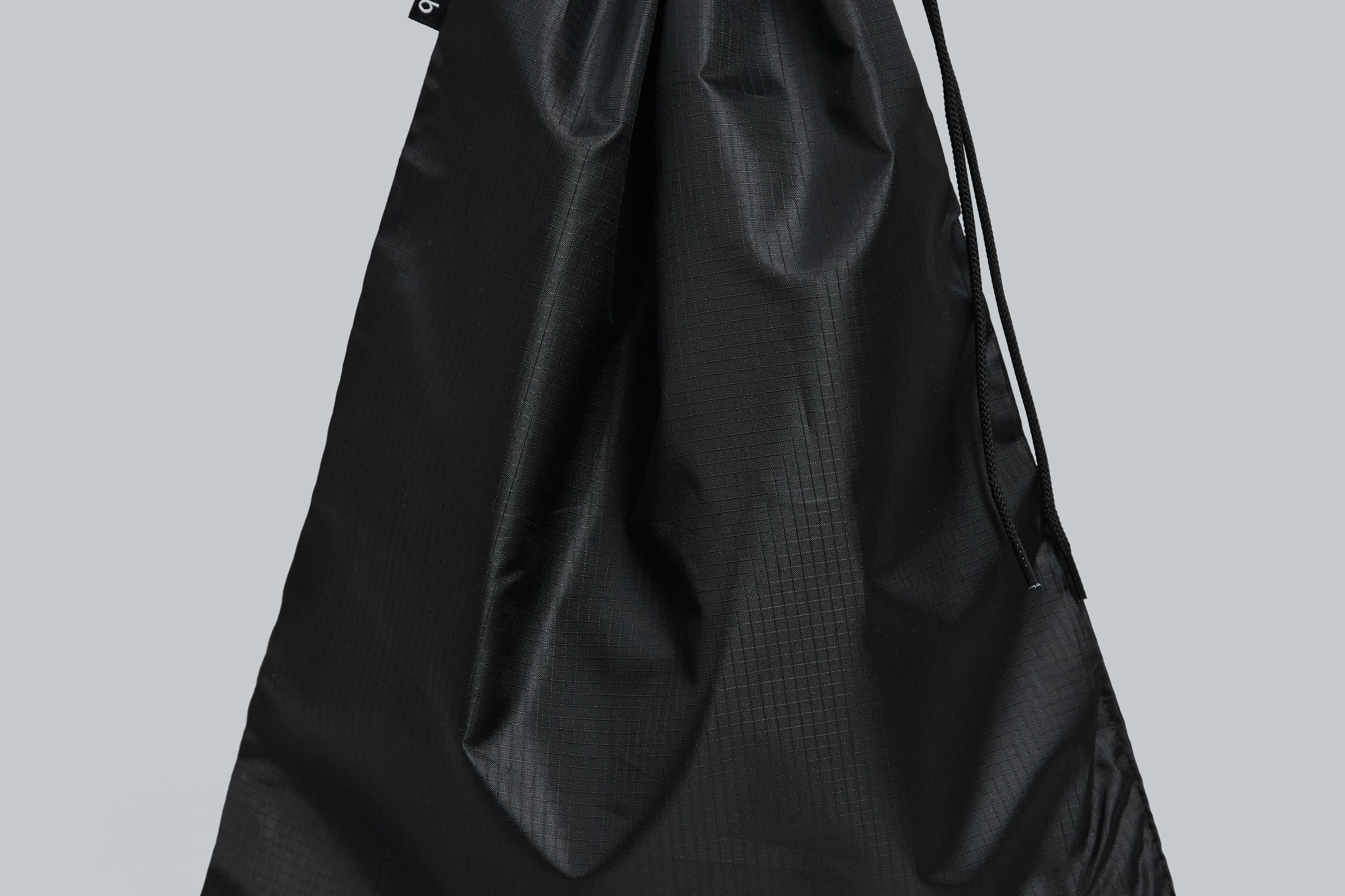 RAINCOAT ORGANIZER BAG - The Blub