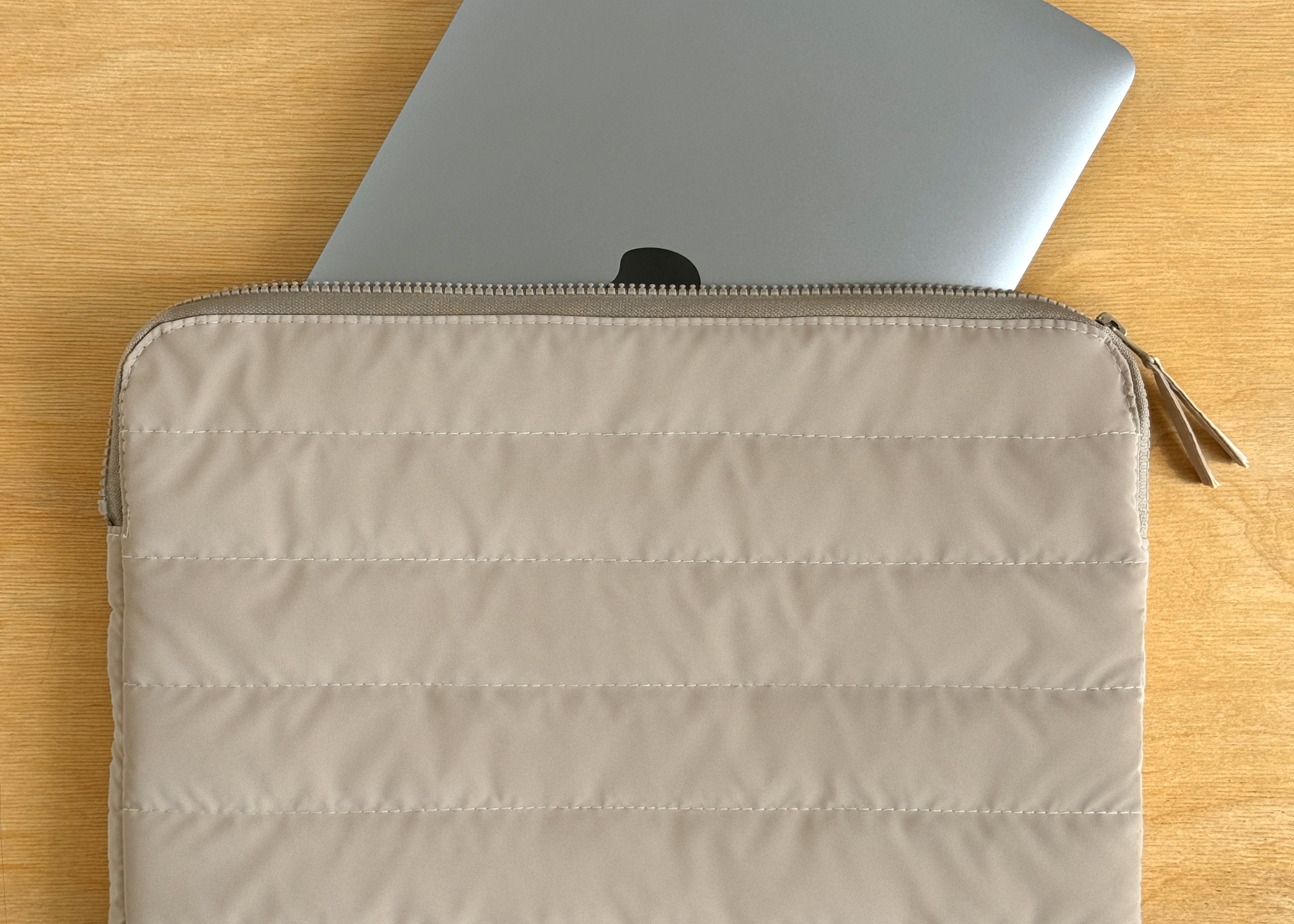 beige